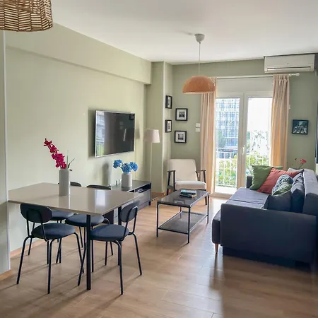 Acropolis Near Renovated Classic With Balcony View