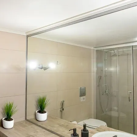 Apartment Acropolis Near Renovated Classic With Balcony View